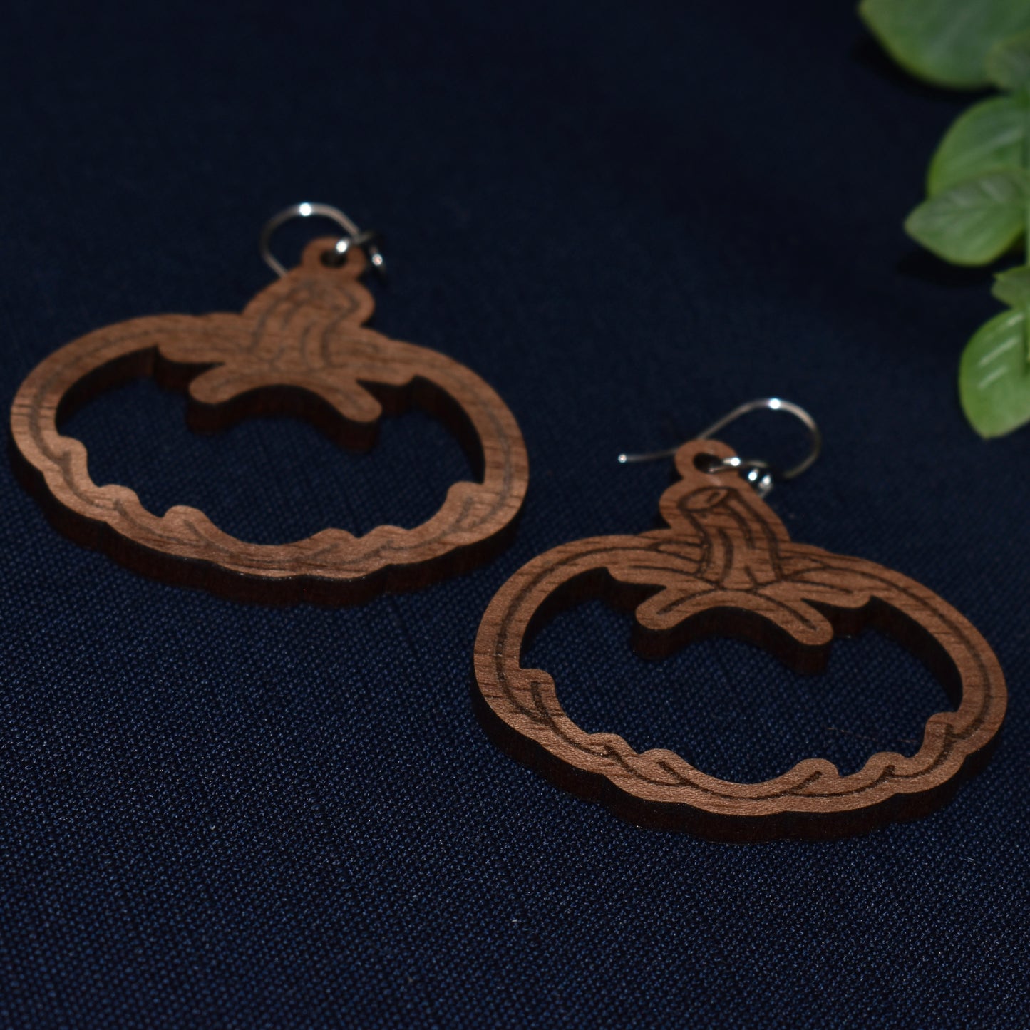 Cutout Pumpkin Drop Earring