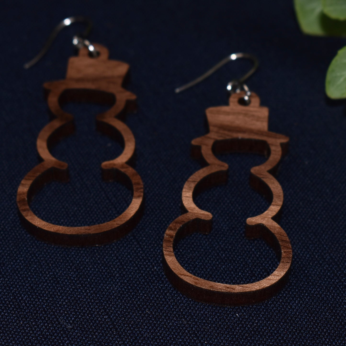 Simple Cut Snowman Earrings