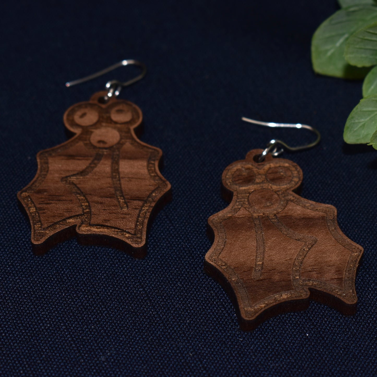 Christmas Holly & Berries Engraved Drop Earrings