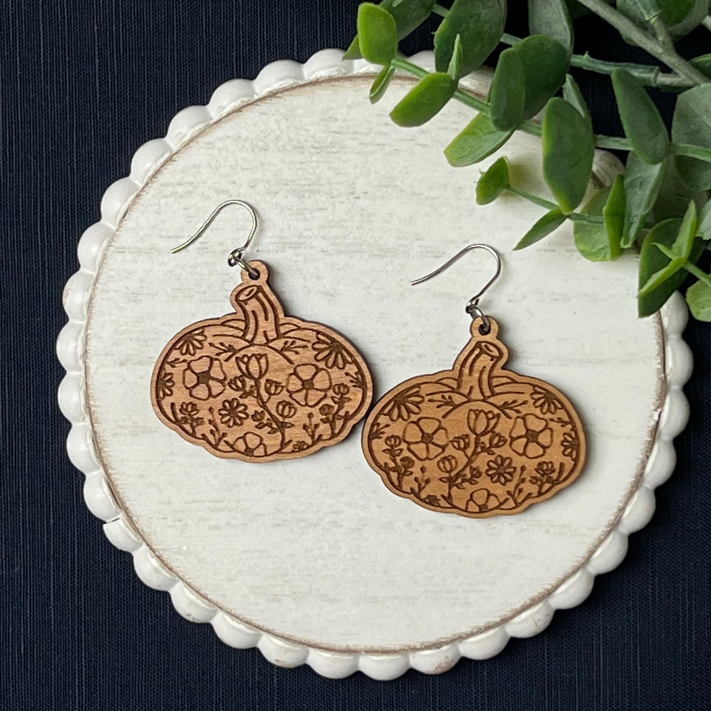 Floral Engraved Pumpkin Drop Earring